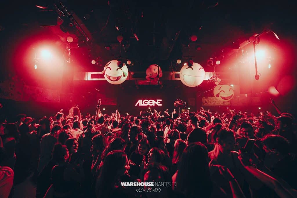 Le Warehouse Nantes continue son ascension en 2025 avec une programmation électro incontournable et des sets filmés exclusifs. Classé 62ᵉ au Top 100 Clubs DJ Mag, le club affirme son rayonnement international et son engagement pour la culture électronique.