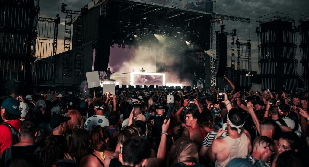 L'édition 2025 du festival Bonnaroo a été annulée dès le vendredi 13 juin. Crédits : Colin Lloyd / Unsplash