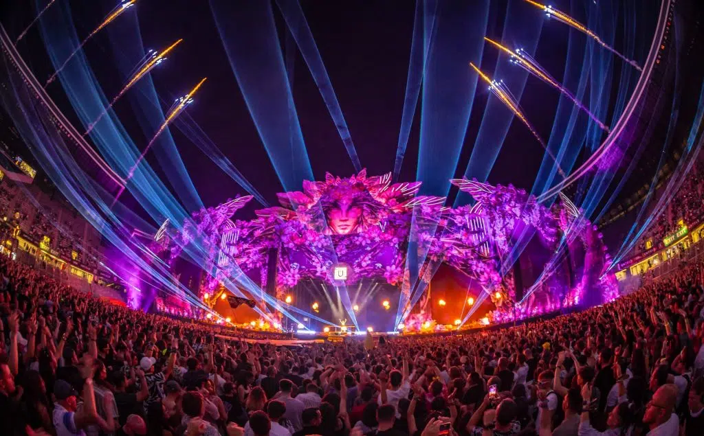 La scenographie de la Mainstage d'UNTOLD.