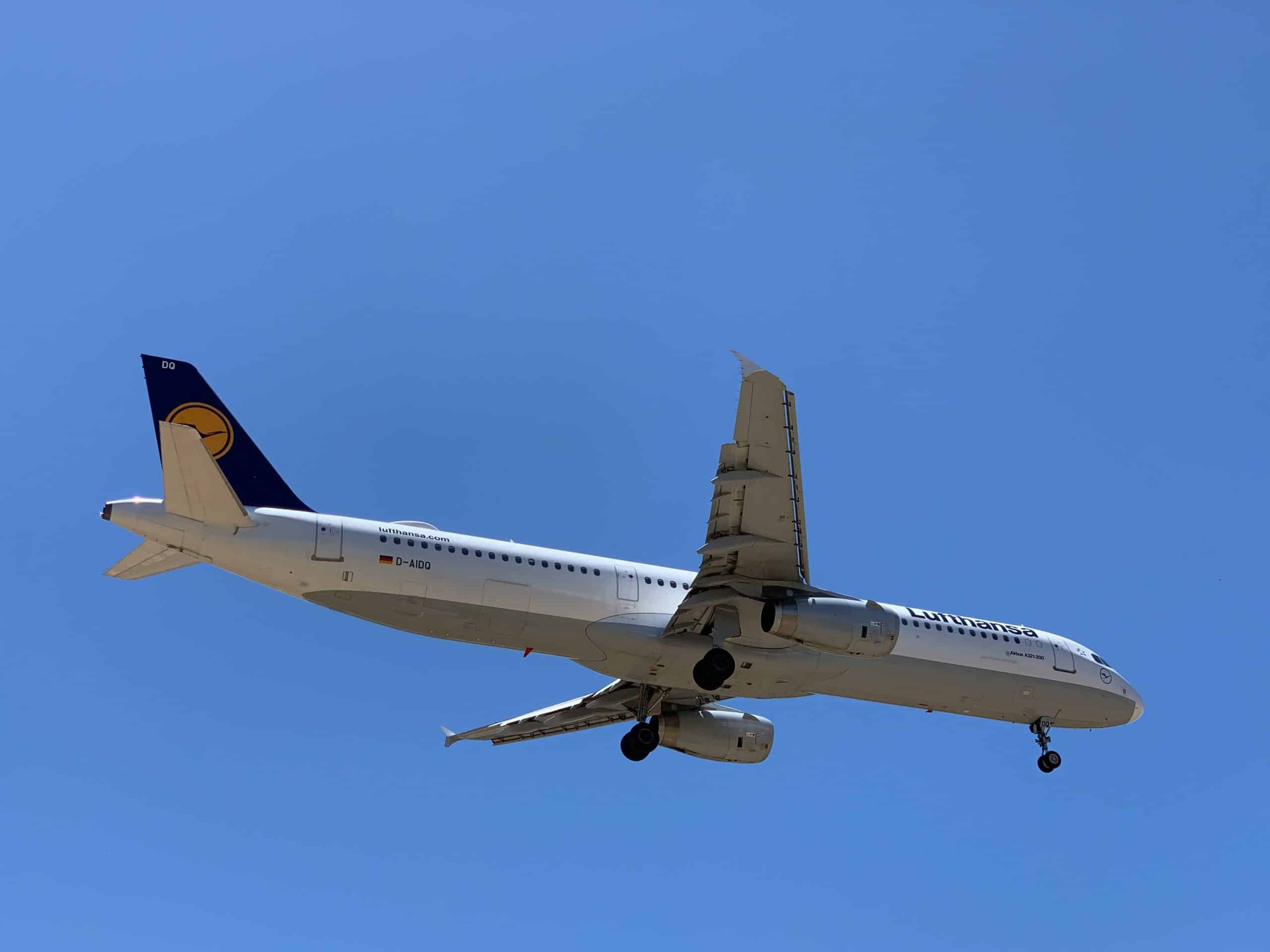 Touring des DJs en avion, bilan carbone explosif : le rapport Clean ...