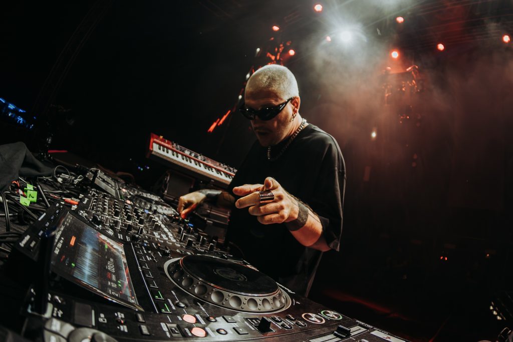 Mosimann, ici au Stereoparc 2025, a annoncé un second zenith à Paris.