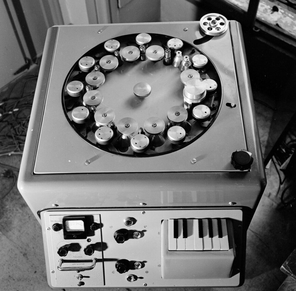 Morphophone, 1962. © Laszlo Ruszka / INAGRM