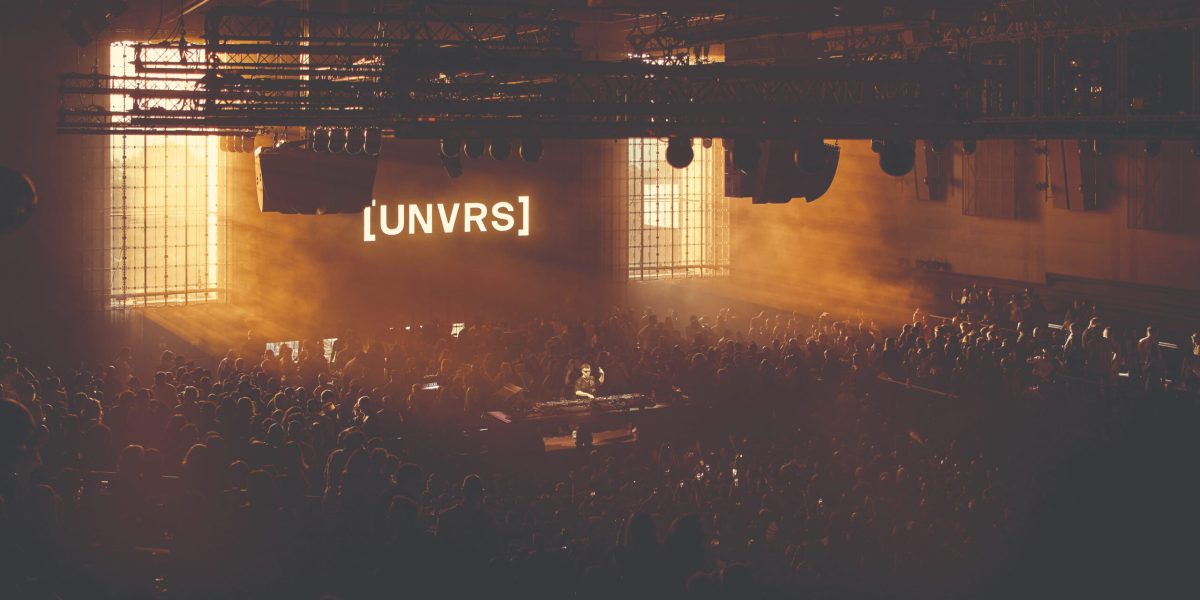 01_UNVRS- Adam Wilson