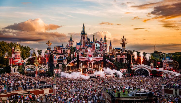 Tomorrowland : le conte qui a changé l’histoire des festivals.