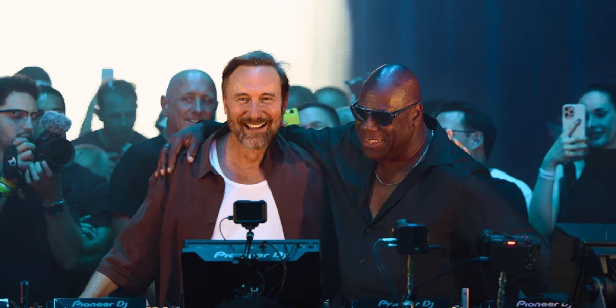 David Guetta b2b Carl Cox à UNVRS Ibiza.