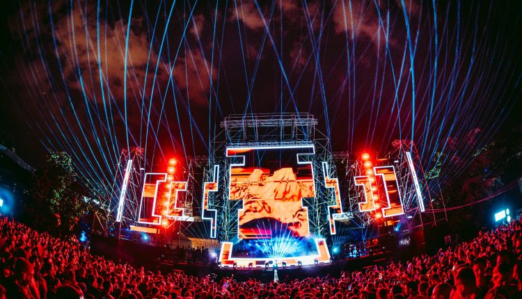 En 2024, l'Exit accueillait près de 200 000 festivaliers.