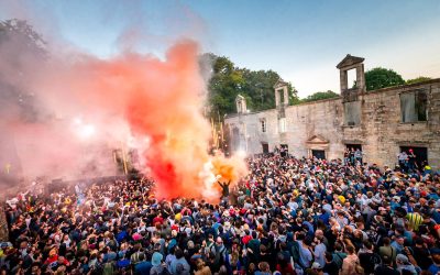 Le Manoir de Keroual, terre d'accueil du festival Astropolis. © Mathieu Le Gall
