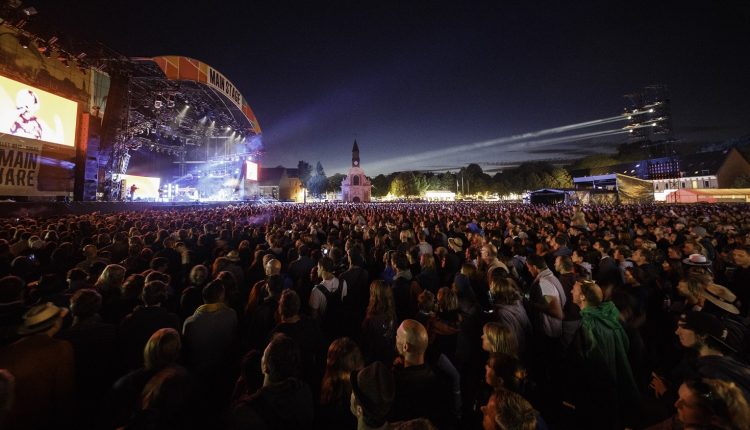 AMBIANCE_MAIN_SQUARE_CREDIT_JEROME_POUILLE_16