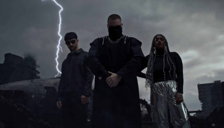 Shade., Damn Low et Umbree sur le tournage du clip "Mise en Scène", sorti ce vendredi 25 avril.