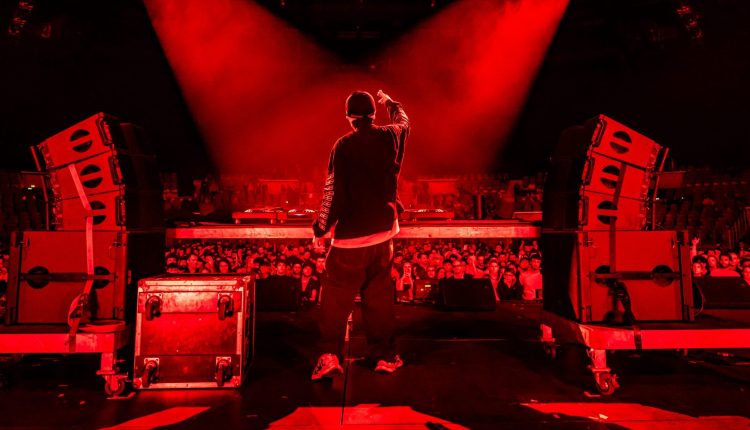 Vladimir Cauchemar lors de la Lovely XMAS Party 2024. Crédit : Pixeline