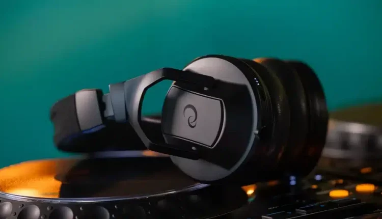 Le nouveau casque HDJ-F10 de AlphaTheta