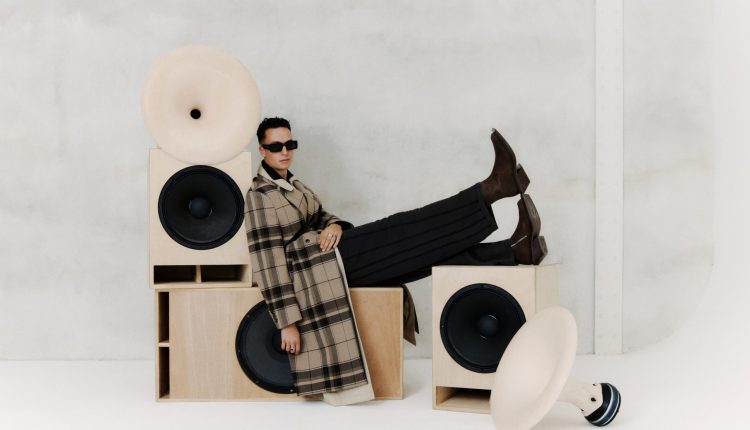 Mac Declos a sorti son nouvel album. Crédit : Photo Victor Jaques / Soundsystem Suave Lab