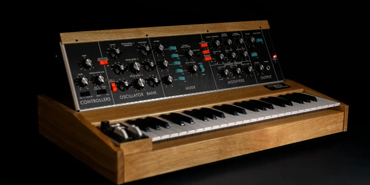 Minimoog Model D.