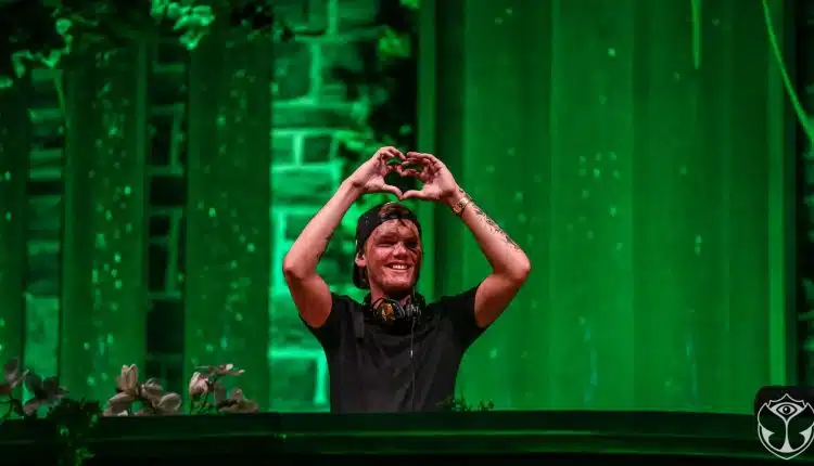 Les sets d'Avicii seront mis à l'honneur par Tomorrowland 2025.