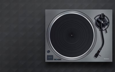 La platine Technics SL-1500CS.