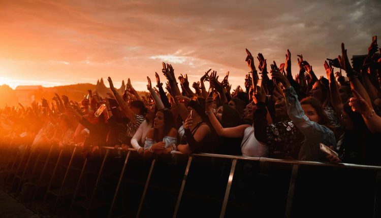 RAW Summer Hit Vol. 6 est intégralement sorti.