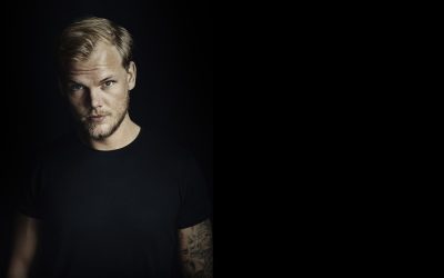 Avicii — le DJ suédois dont le dernier set, filmé à Ushuaïa Ibiza en 2016, vient d'être publié en intégralité pour la première fois. © avicii.com